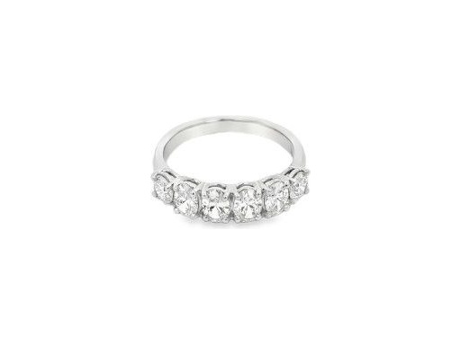18K White Gold Ring with Four Oval-Cut and Two Round Natural Diamonds